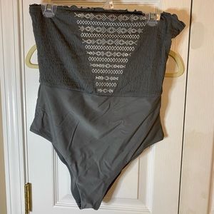 AE one piece bathing suit - great condition